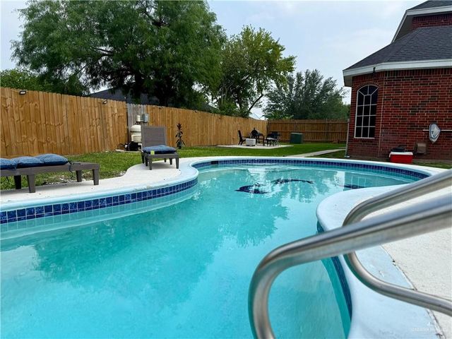 2406 Stirling Avenue, Edinburg, TX 78539