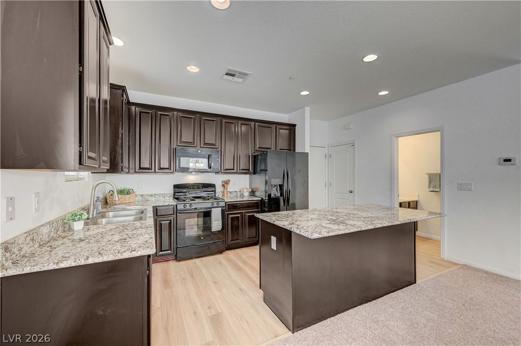 7760 Petite Pillar Court, Las Vegas, NV 89149