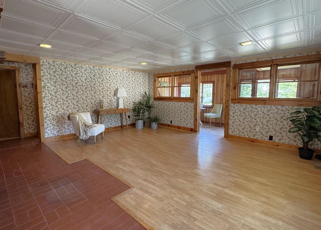 29 Coopers Grove Road, Kingston, NH 03848