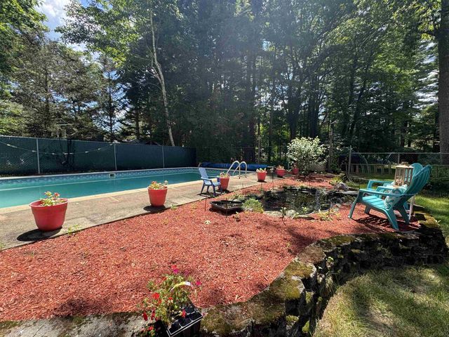 29 Coopers Grove Road, Kingston, NH 03848
