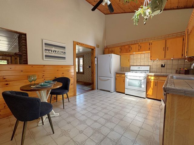 29 Coopers Grove Road, Kingston, NH 03848