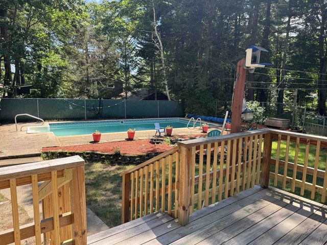29 Coopers Grove Road, Kingston, NH 03848