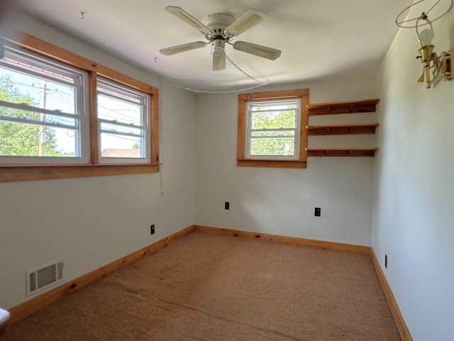 29 Coopers Grove Road, Kingston, NH 03848