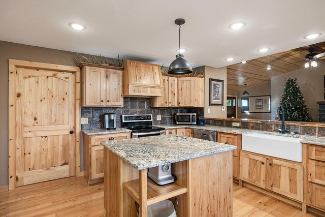 2814 County Road 3690, Mountain View, MO 65548