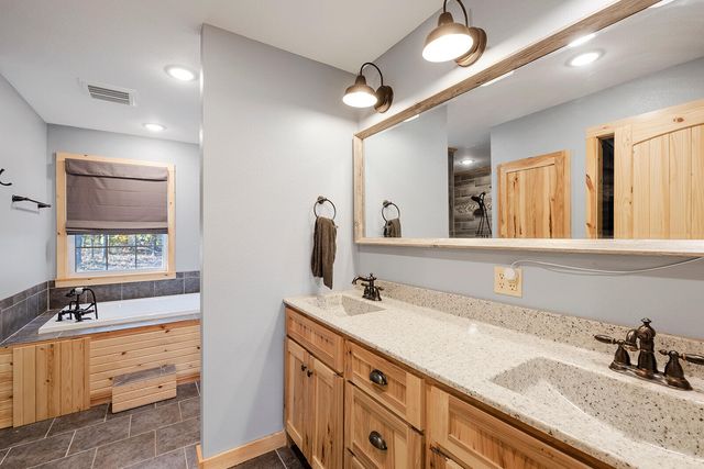 2814 County Road 3690, Mountain View, MO 65548