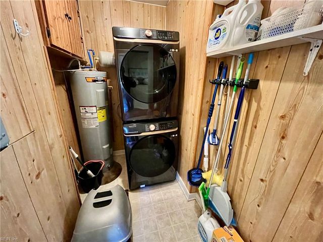 313 Robinhood RD, Franklin, VA 23851