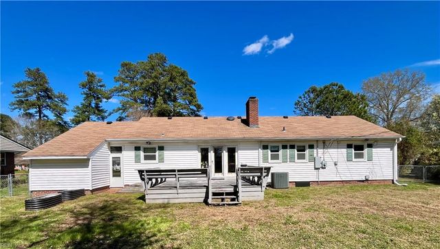 313 Robinhood RD, Franklin, VA 23851