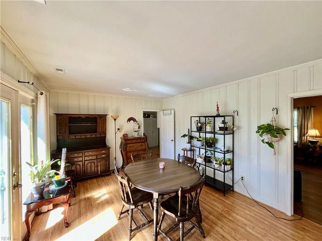 313 Robinhood RD, Franklin, VA 23851