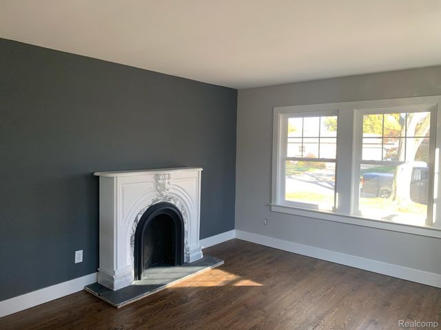 14103 Blue Skies St., Livonia, MI 48154