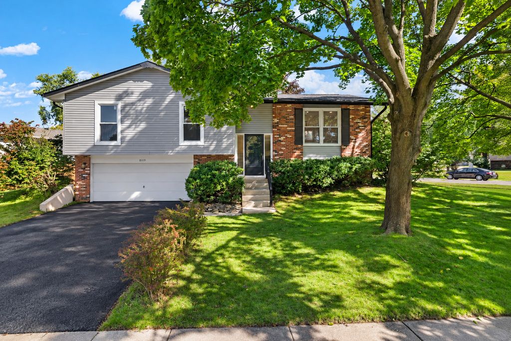 8119 Eastwood Lane, Woodridge, IL 60517 — photo 2