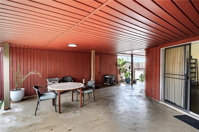 6810 Sahara Dr, Corpus Christi, TX 78412