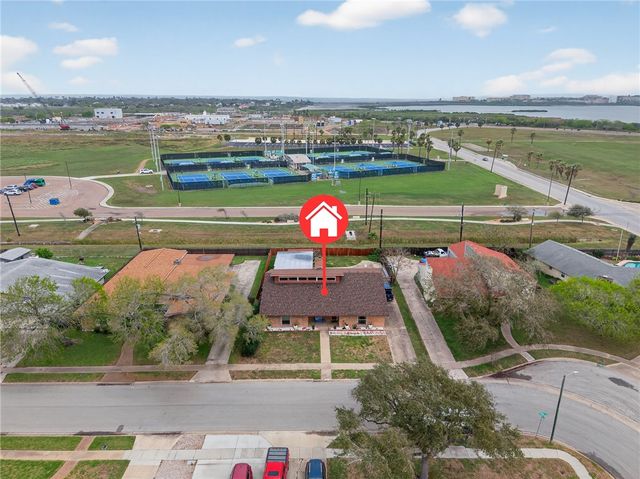 6810 Sahara Dr, Corpus Christi, TX 78412