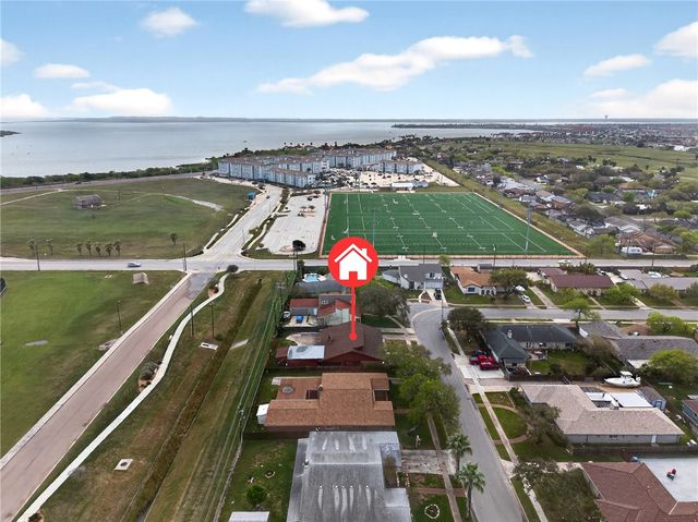 6810 Sahara Dr, Corpus Christi, TX 78412