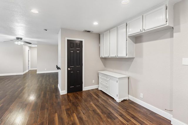 1404 Butterfly Ln, Olivehurst, CA 95961