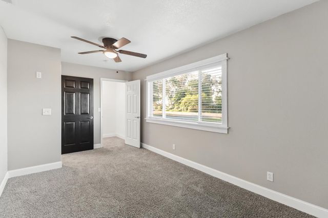 1404 Butterfly Ln, Olivehurst, CA 95961