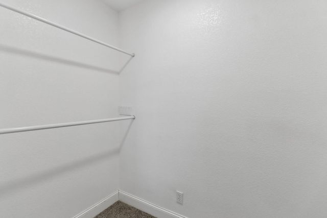 1404 Butterfly Ln, Olivehurst, CA 95961