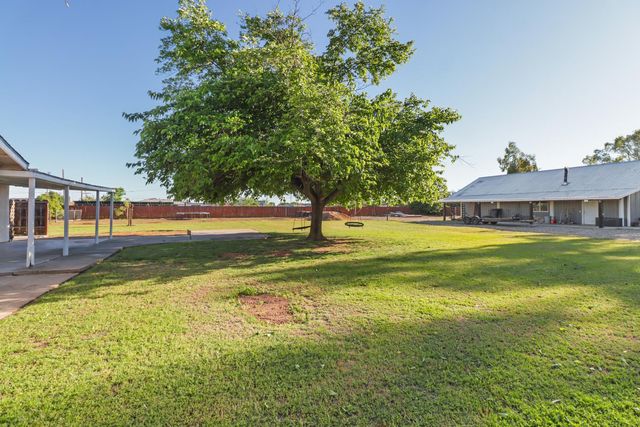 1404 Butterfly Ln, Olivehurst, CA 95961