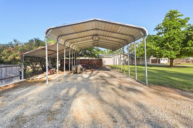 1404 Butterfly Ln, Olivehurst, CA 95961