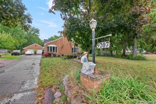 9207 Inkster Road, Livonia, MI 48150