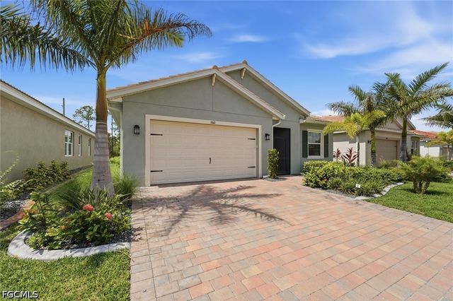 3860 Crosswater DR, North Fort Myers, FL 33917