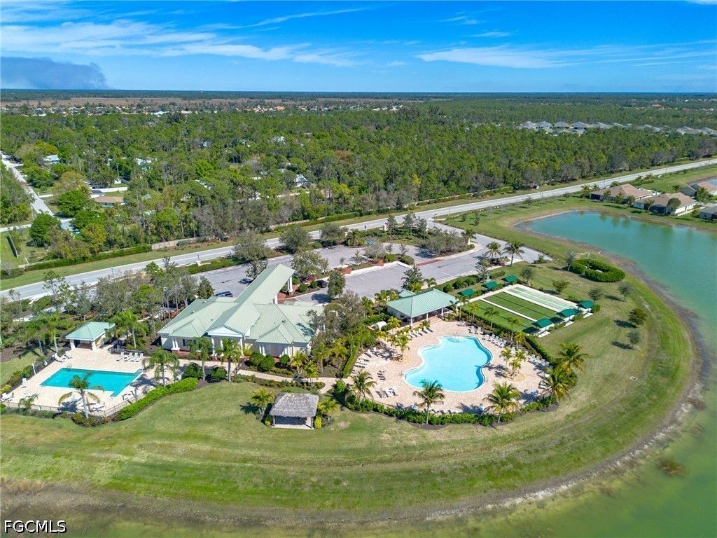 3860 Crosswater DR, North Fort Myers, FL 33917