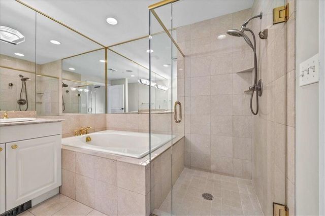 700 Park Regency Place NE 502, Atlanta, GA 30326