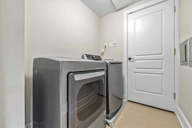 700 Park Regency Place NE 502, Atlanta, GA 30326