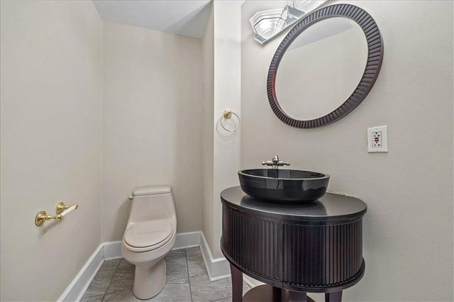 700 Park Regency Place NE 502, Atlanta, GA 30326