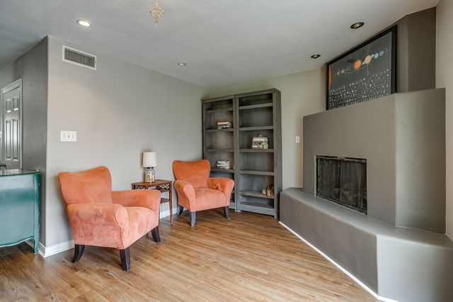 5305 Morley Avenue, Fort Worth, TX 76133