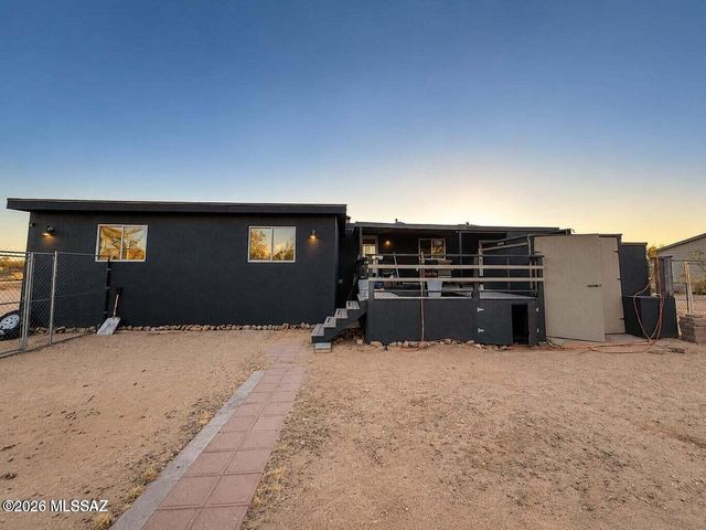 15967 W El Tiro Road, Marana, AZ 85653