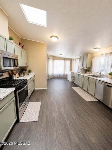 15967 W El Tiro Road, Marana, AZ 85653