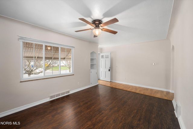 3104 Ravenwood Boulevard, Toledo, OH 43614