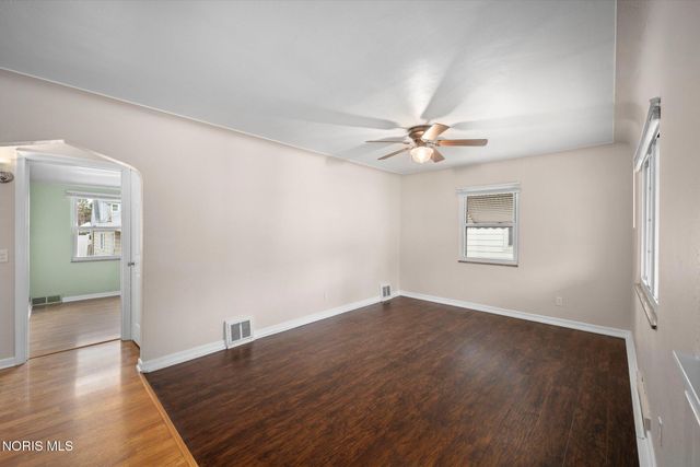 3104 Ravenwood Boulevard, Toledo, OH 43614