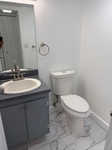 100 Bayview Dr 412, Sunny Isles Beach, FL 33160