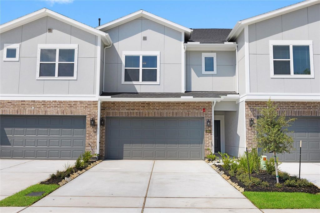 3027 Dovedale Street, Pearland, TX 77584
