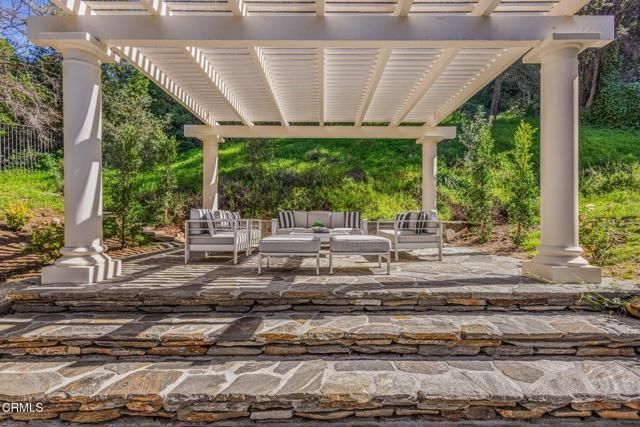 4080 Dover Road, La Canada Flintridge, CA 91011