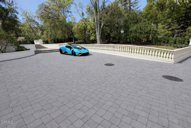 4080 Dover Road, La Canada Flintridge, CA 91011