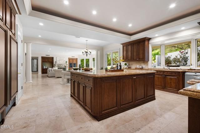 4080 Dover Road, La Canada Flintridge, CA 91011