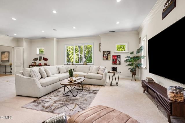 4080 Dover Road, La Canada Flintridge, CA 91011