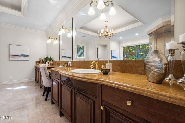 4080 Dover Road, La Canada Flintridge, CA 91011