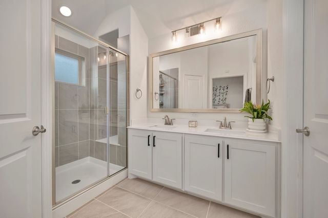 16928 Mirador Way, Justin, TX 76247