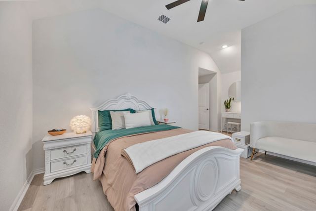 16928 Mirador Way, Justin, TX 76247