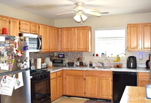 168 Vasser Drive, Piscataway, NJ 08854