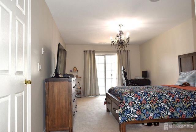 168 Vasser Drive, Piscataway, NJ 08854