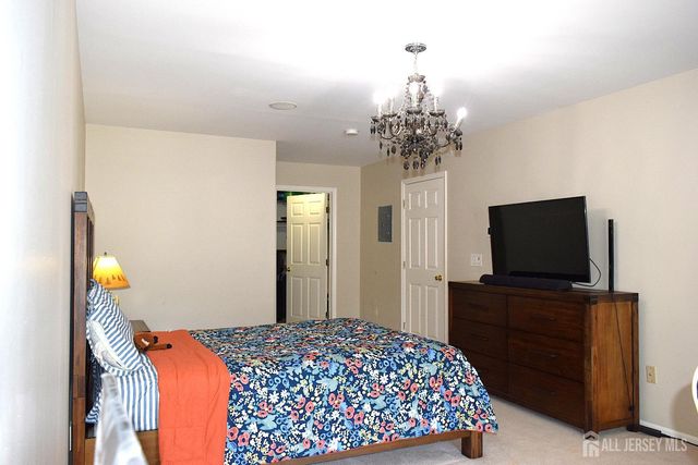 168 Vasser Drive, Piscataway, NJ 08854