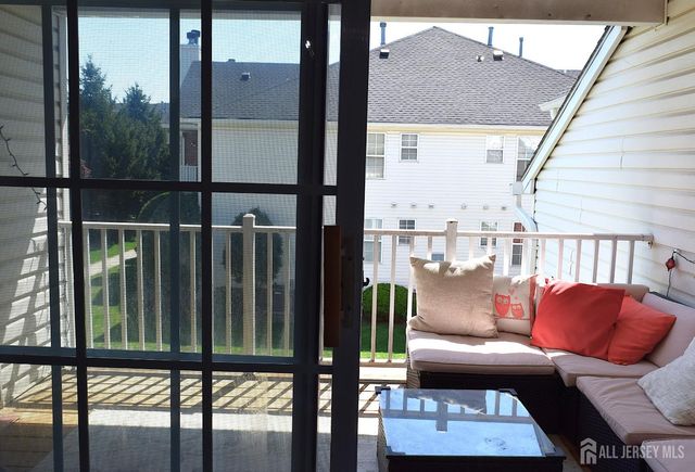 168 Vasser Drive, Piscataway, NJ 08854