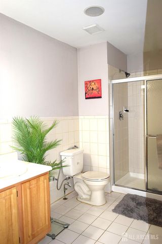 168 Vasser Drive, Piscataway, NJ 08854