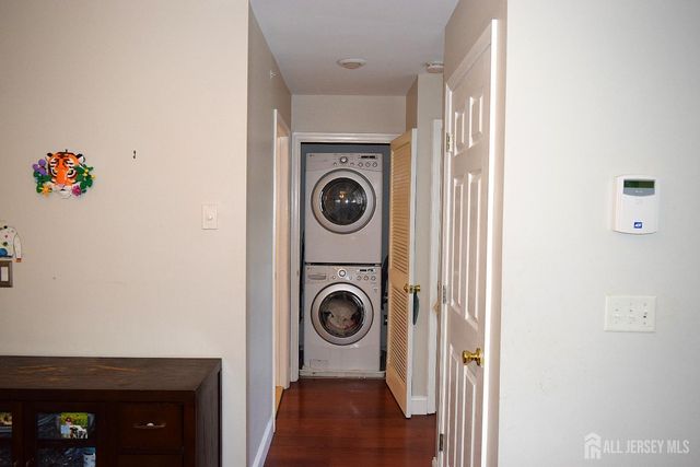 168 Vasser Drive, Piscataway, NJ 08854