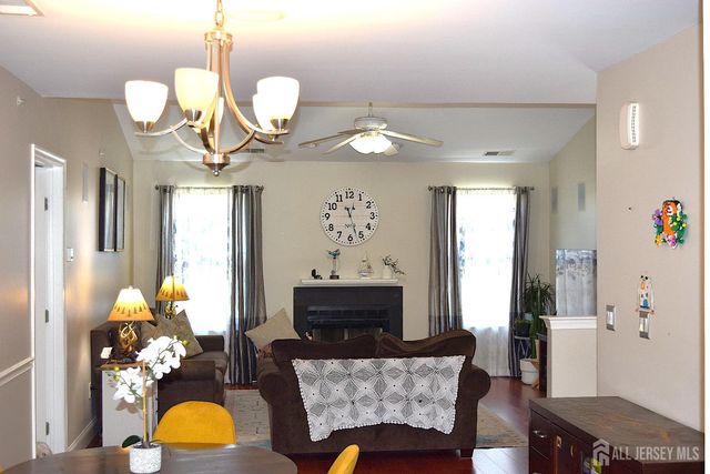 168 Vasser Drive, Piscataway, NJ 08854