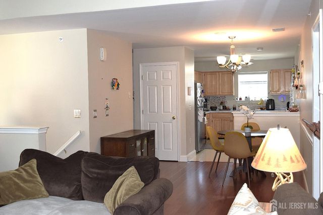 168 Vasser Drive, Piscataway, NJ 08854